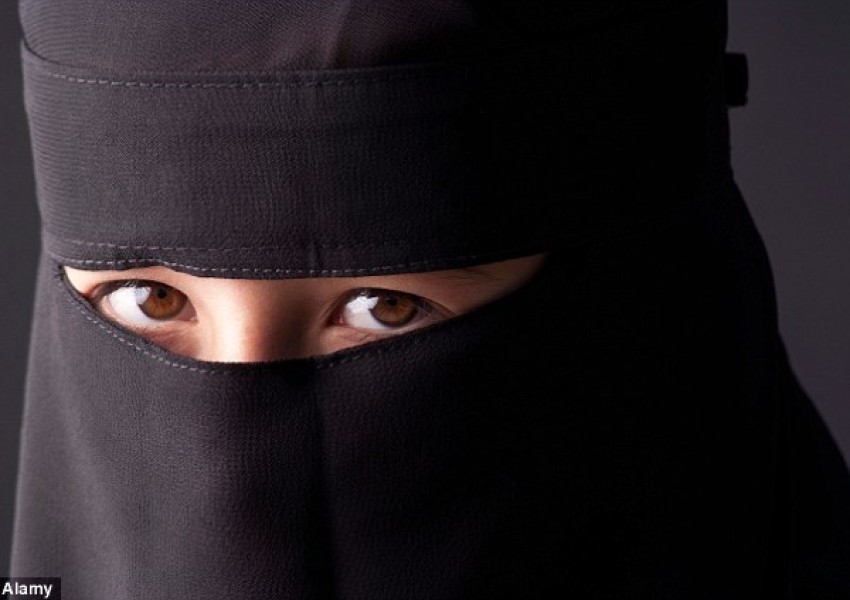 Мюсюлманин изнасили дъщеря си за наказание - живеела по европейски