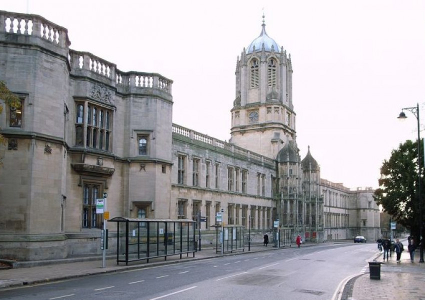 Оксфордският университет удължи времето за изпит, заради слаби резултати на жените