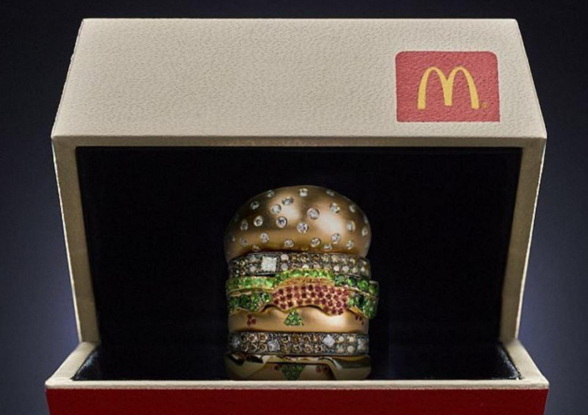 МакДоналдс раздава пръстен “Bling Mac” 