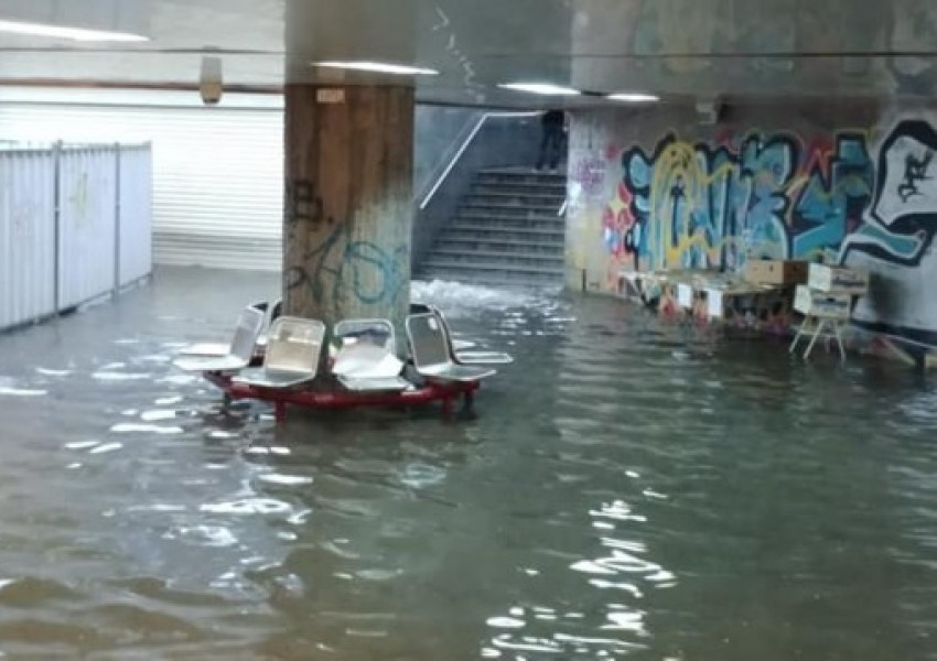 Проливен дъжд наводни София (СНИМКИ)