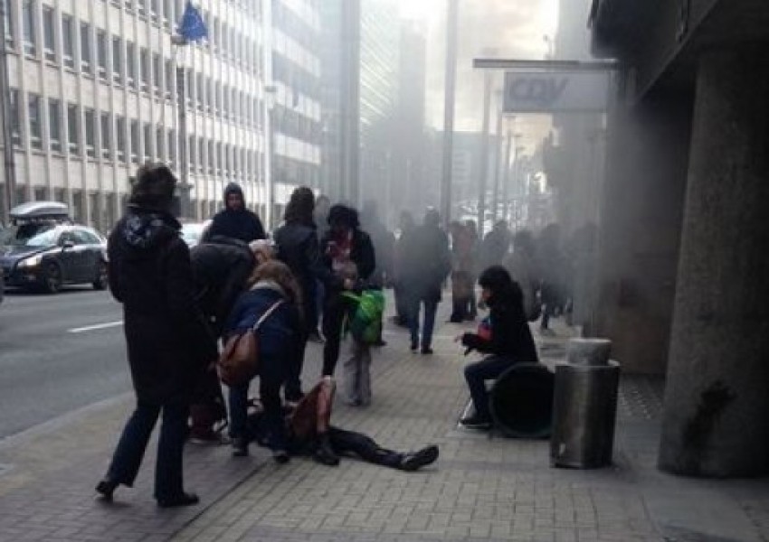 Поредица експлозии разтърсиха и метрото в Брюксел (СНИМКА)