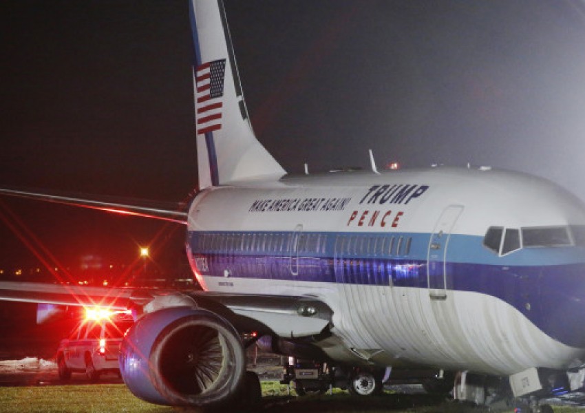 Инцидент със самолета на вицепрезидента на Тръмп