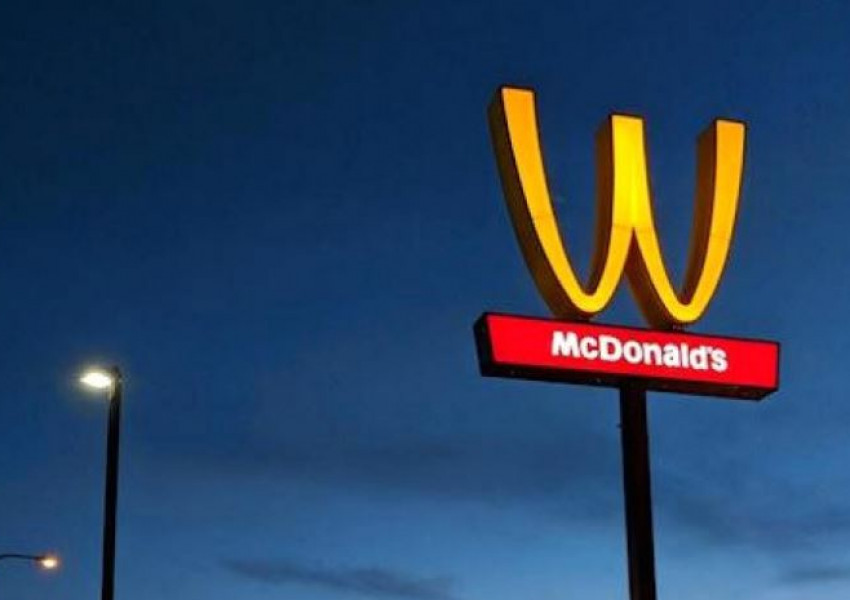 McDonald's смени логото си заради 8 март