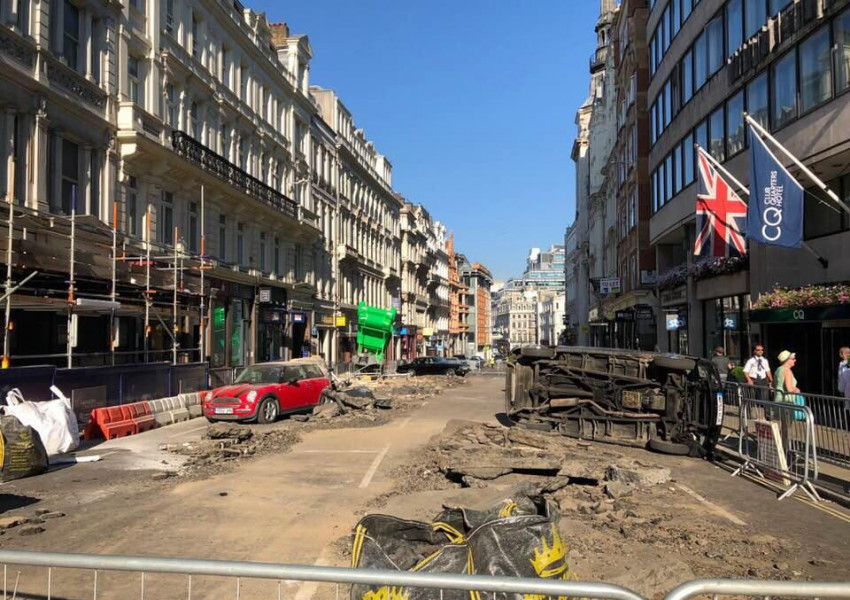 Лондон като след бомбардировка – снимките на новия „Мъже в черно“ (СНИМКИ)