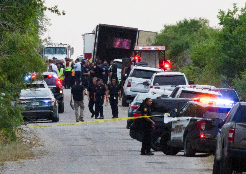 Трагедия: 46 нелегални емигранти бяха намерени мъртви в ремаркето на камион в Тексас - САЩ