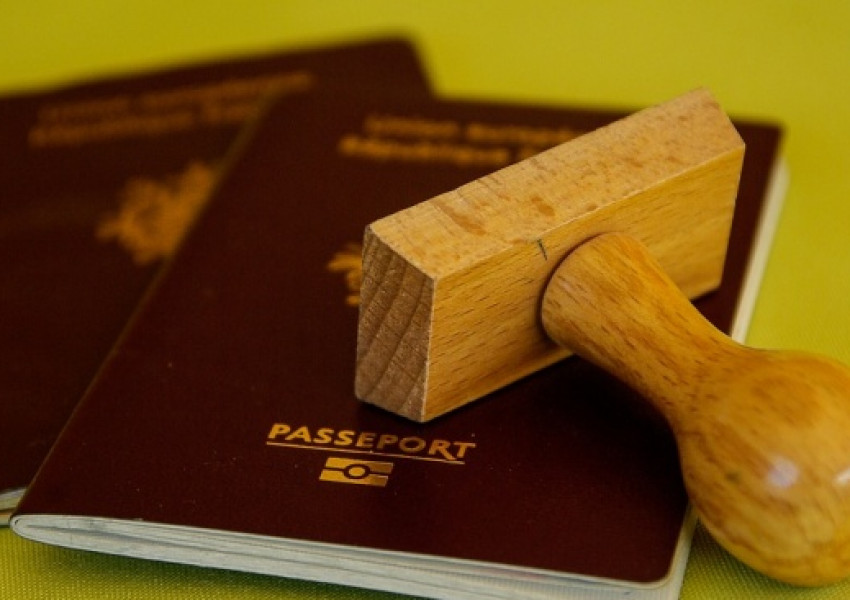 Иран маха печатите за влизане и излизане от страната в паспортите на туристите?