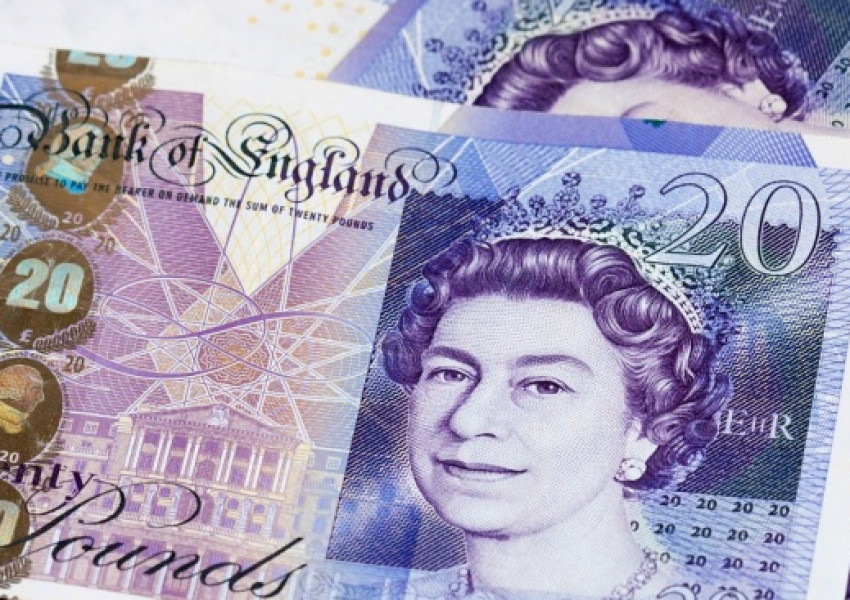 Измамници откраднали повече от 500 млн. паунда от клиенти на британски банки