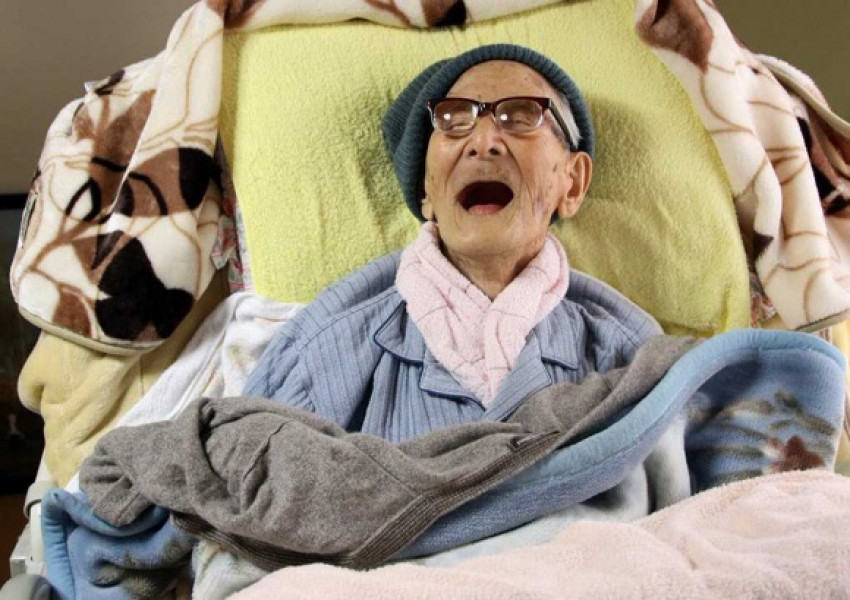 Откриха изчезнал 100-годишен французин в леглото на 90-годишната му съседка