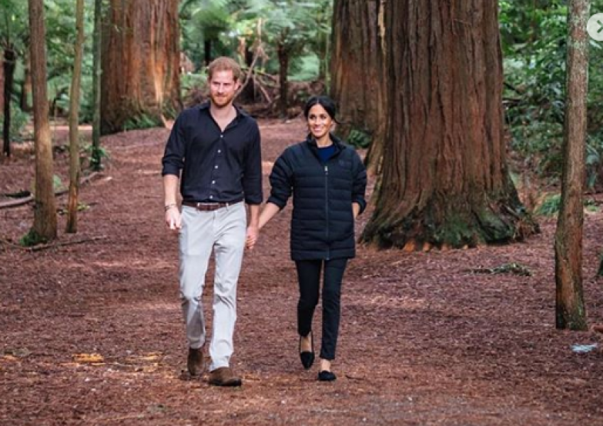 Принц Хари и Меган - очарователни на разходка сред горите в Нова Зеландия (СНИМКИ)