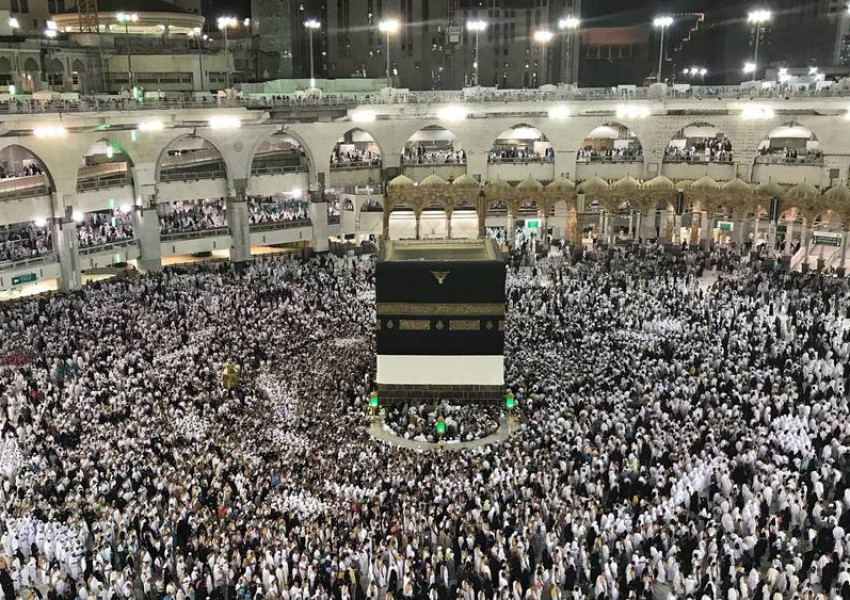 В Саудитска Арабия днес започва хаджът - годишното мюсюлманско поклонение (СНИМКИ)