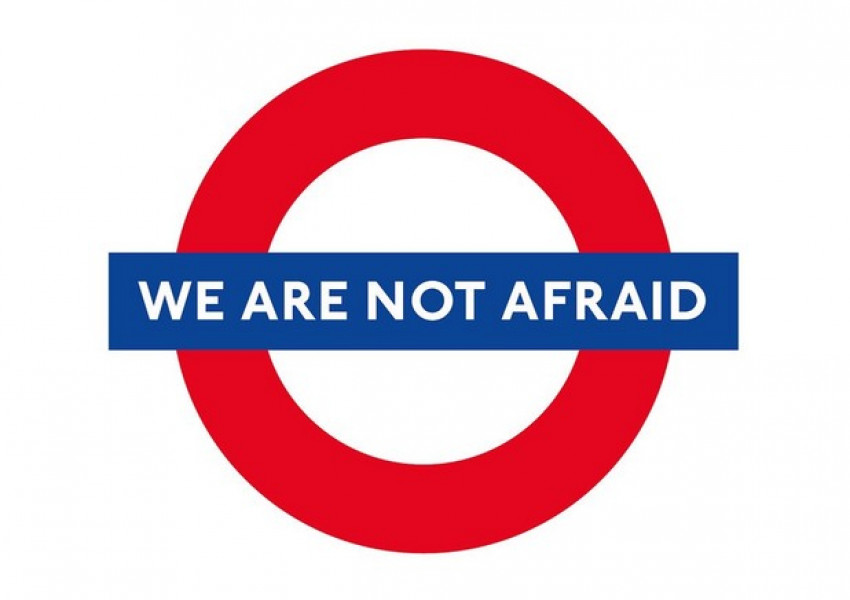 #WeAreNotAfraid: Лондон отвръща на удара