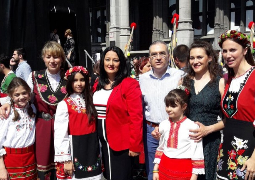 Хиляди на българско хоро в Брюксел