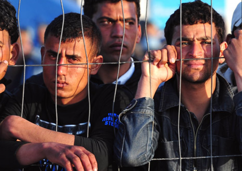 Италия започва масова депортация на мигранти