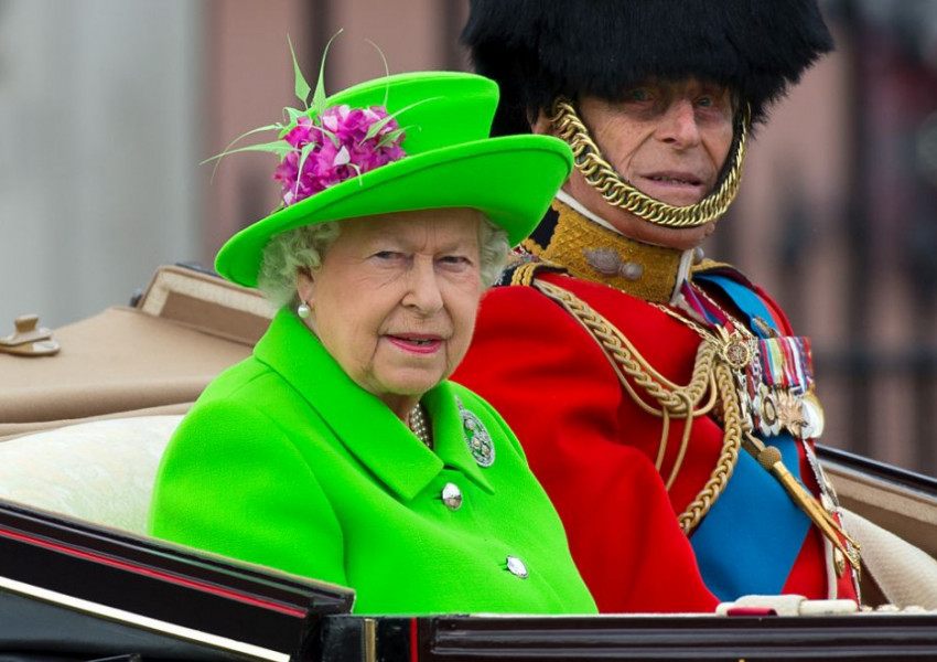 Taйният код зад облеклото на кралица Елизабет II