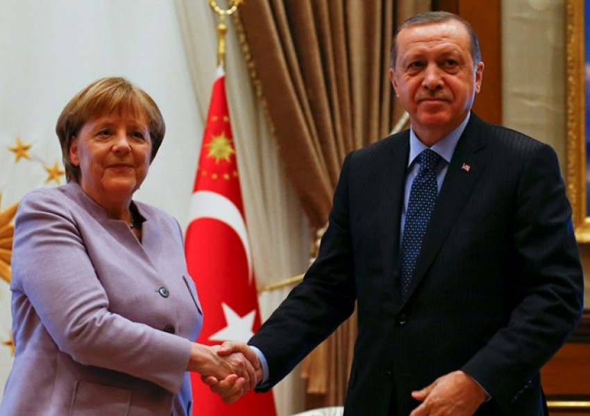 Германия ще приема по 500 бежанци от Турция всеки месец