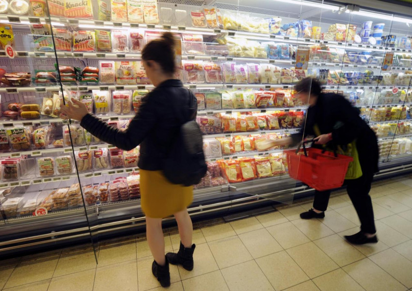 Супермаркетите във Франция вече ще даряват храната с изтекъл срок