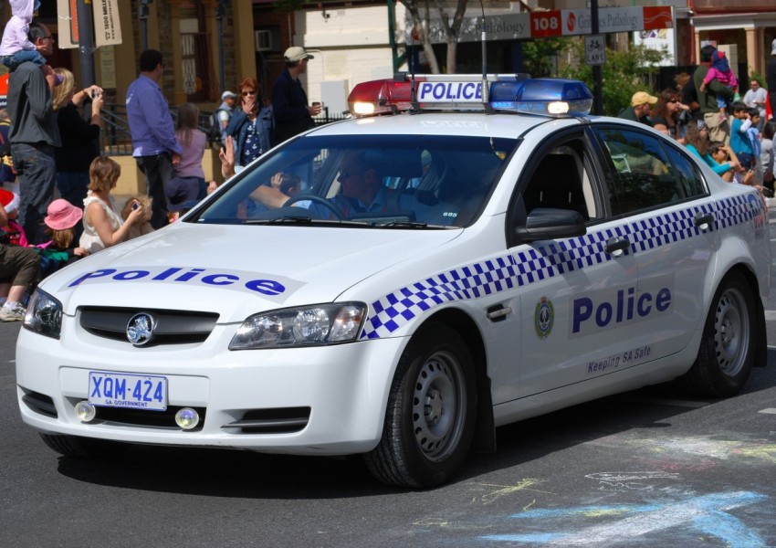 Бомбен атентат пред джамия в Австралия