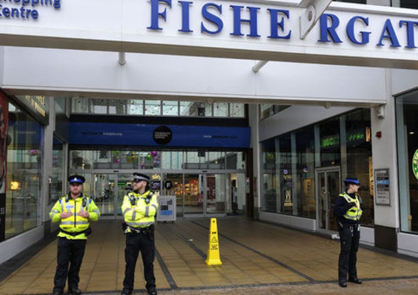 Откриха бомба в мол във Великобритания