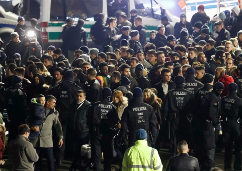 Арестуваха стотици мигранти в Кьолн на Нова година