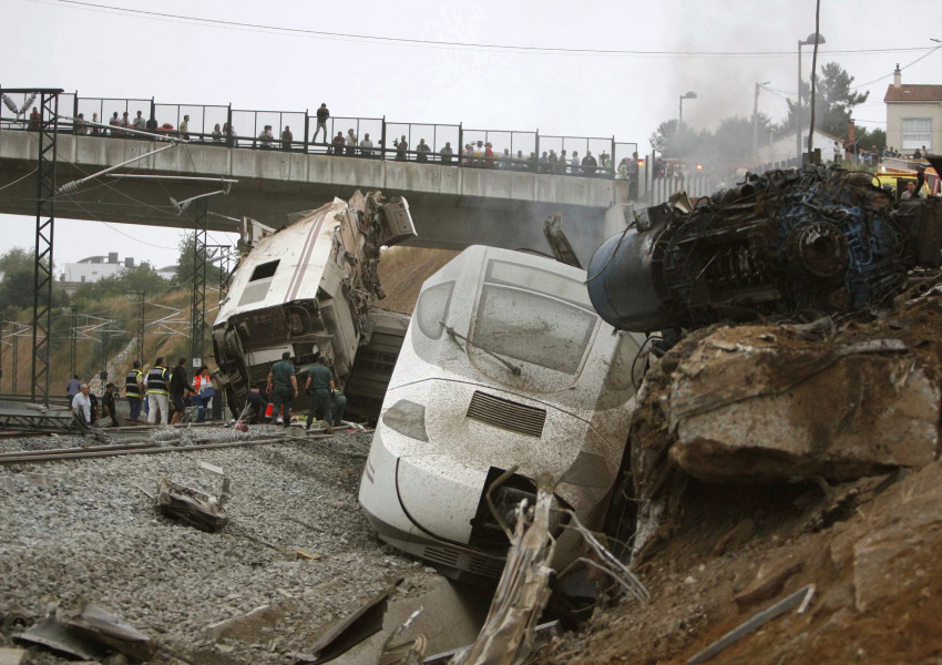 Над 20 души са ранени в катастрофа на влак и автобус в Сърбия 