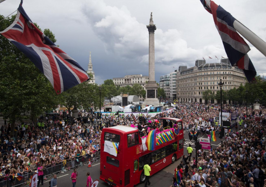Бетонен пръстен срещу тероризъм на лондонския гей прайд