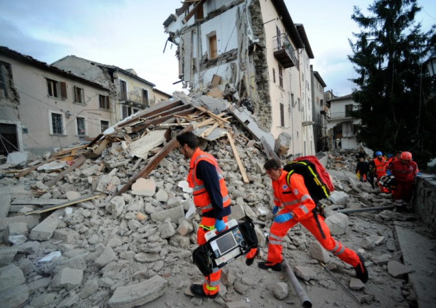 Ужасяващ трус в Италия, има жертви и ранени