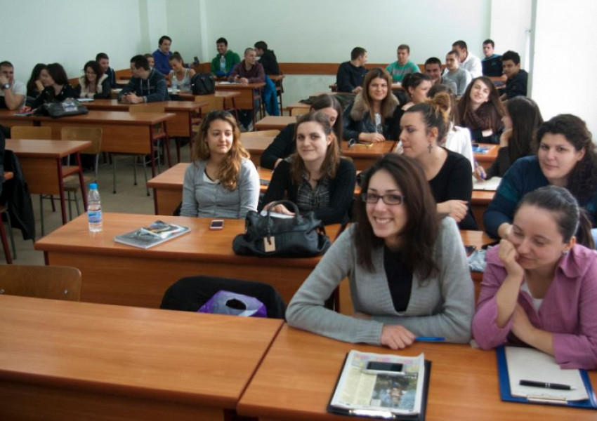 Над 1000 български първокурсници влизат в британски университети въпреки "Брекзит"