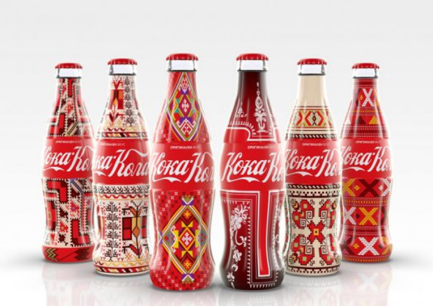 Българска шевица украси бутилките на Кока-Кола (СНИМКА)