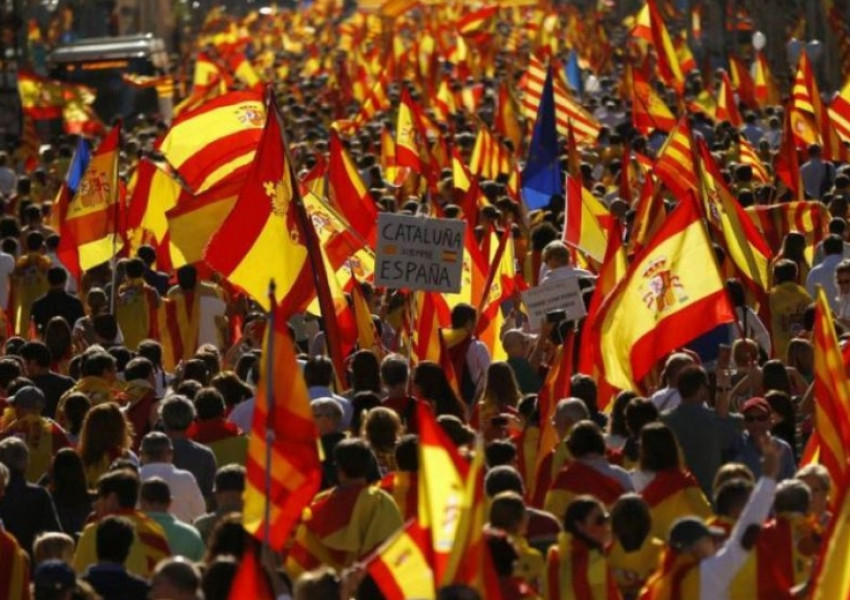 Хиляди на протест в Каталуния