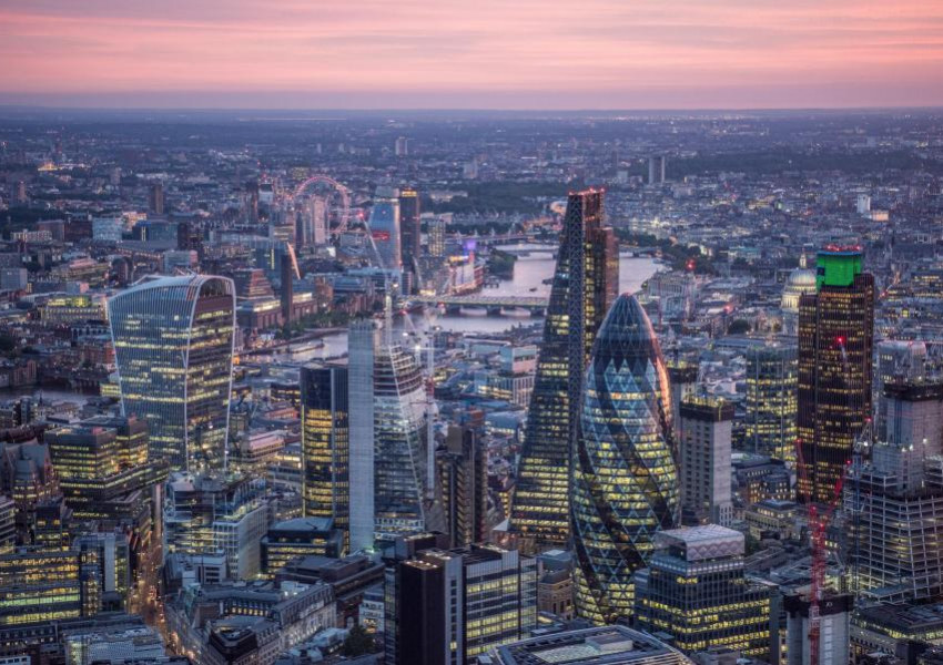 Лондон губи 87,000 работни места при липса на сделка за "Брекзит"