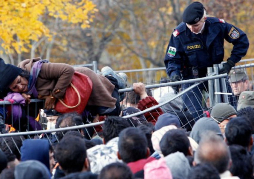 Австрия засилва охраната по границите си