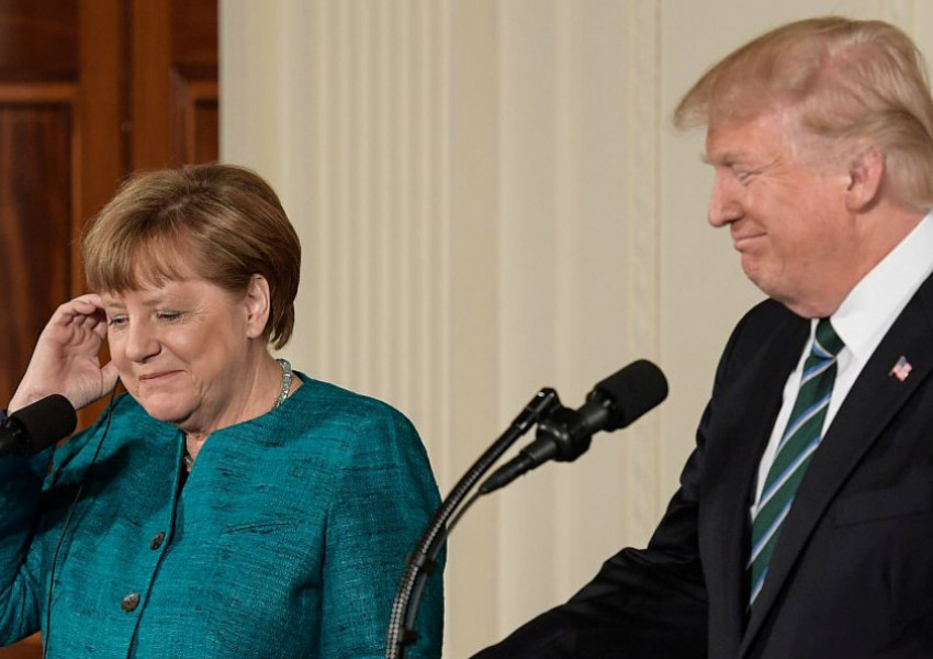 Тръмп подхвърлил бонбони на Меркел на срещата на Г-7! Буквално!