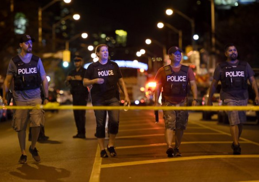 Масова стрелба в Торонто, има загинали и ранени