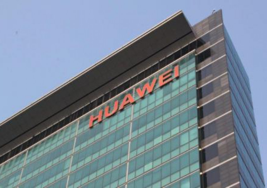 Великобритания много притеснена от Huawei
