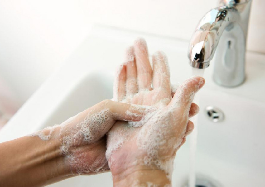 Какво става, когато не си мием ръцете?