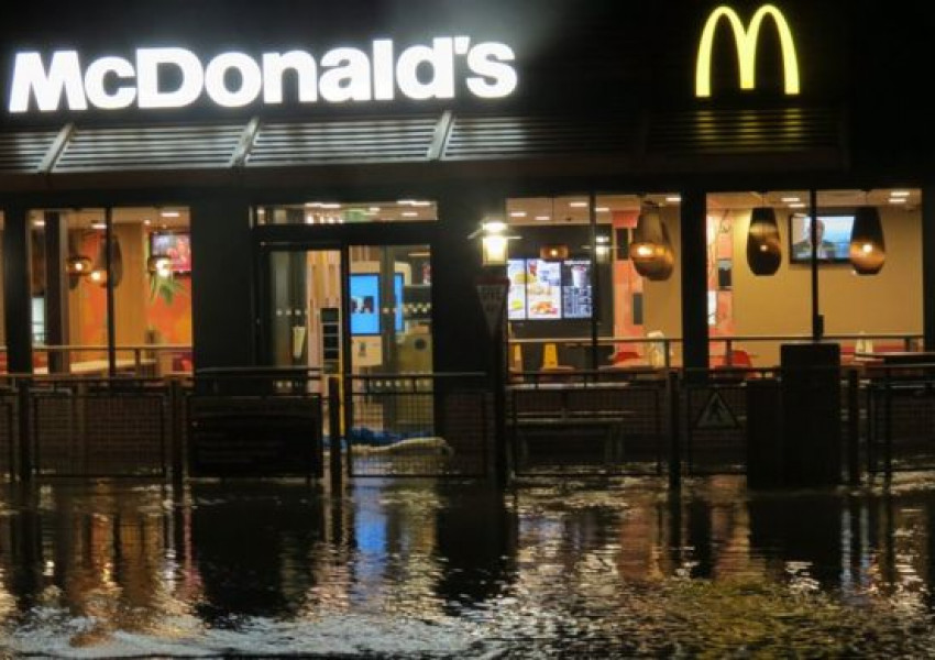 Опасност за наводнение в Уелс!