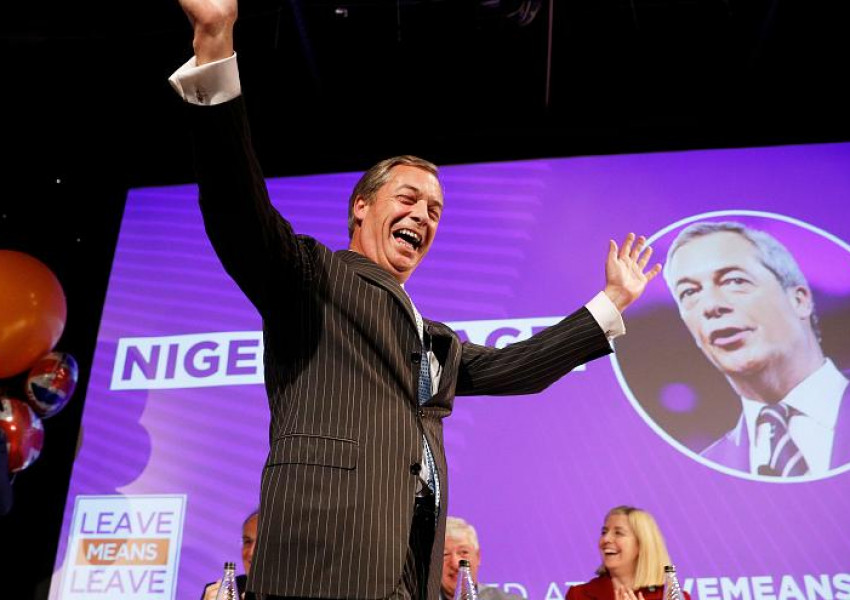 Основният виновник за "Брекизт" Найджъл Фараж напуска UKIP