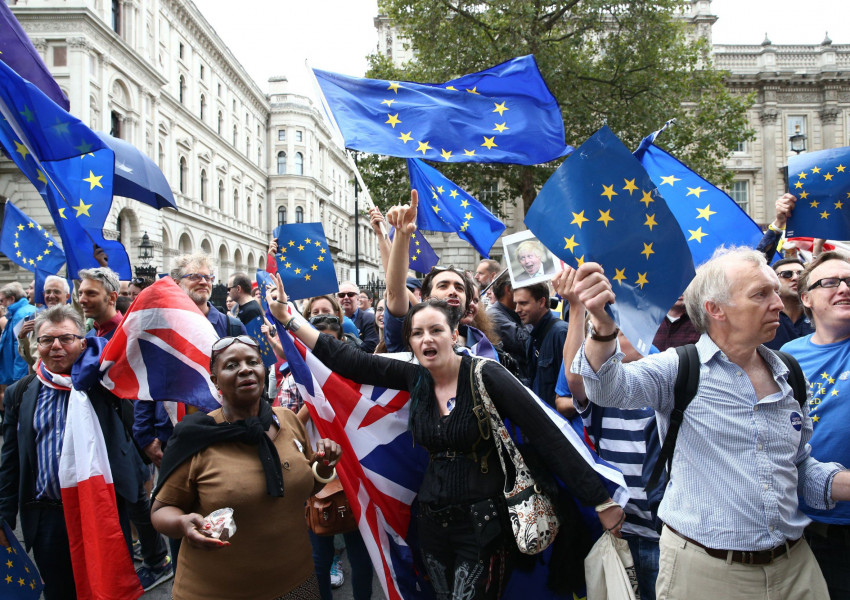 Лондочани излизат на огромен протест срещу „Брекзит“