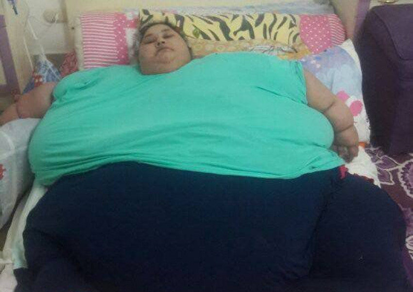 Най-дебелата жена на света тежи близо 500 кг! (СНИМКИ)