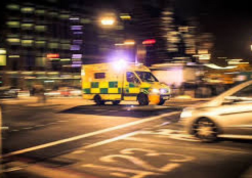 Линейки хвърчат цяла нощ в Лондон