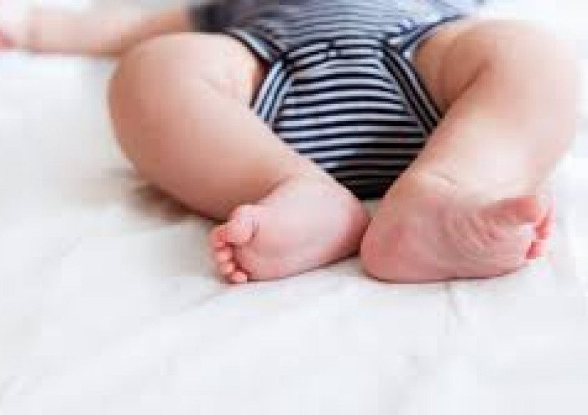 Рекорд! 6-килограмово бебе се роди в Македония
