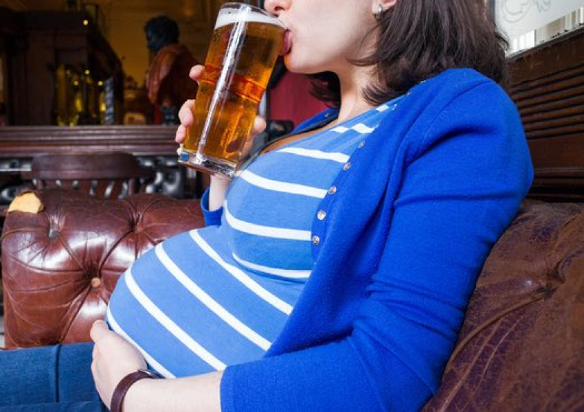 Вреден ли е наистина алкохолът по време на бременност?