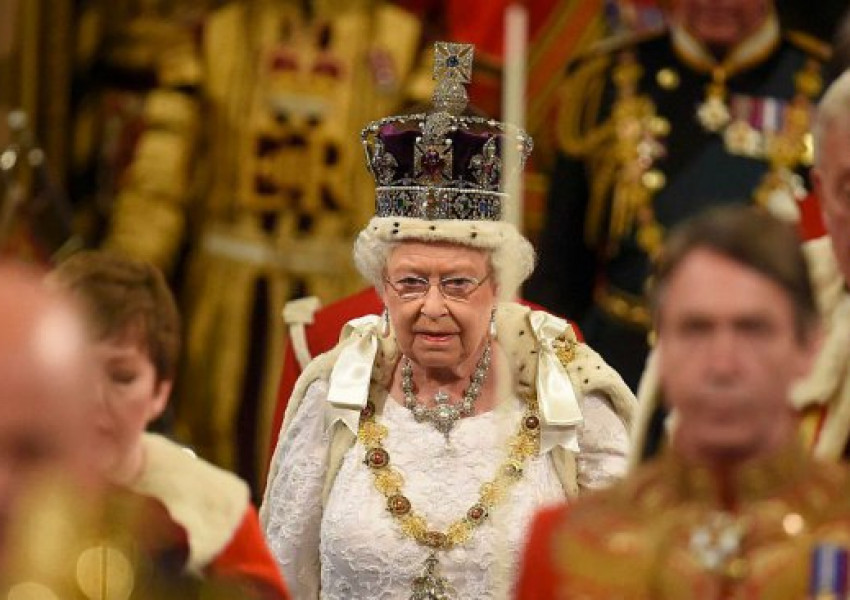Британската кралица Елизабет Втора осъди атентата в Манчестър  