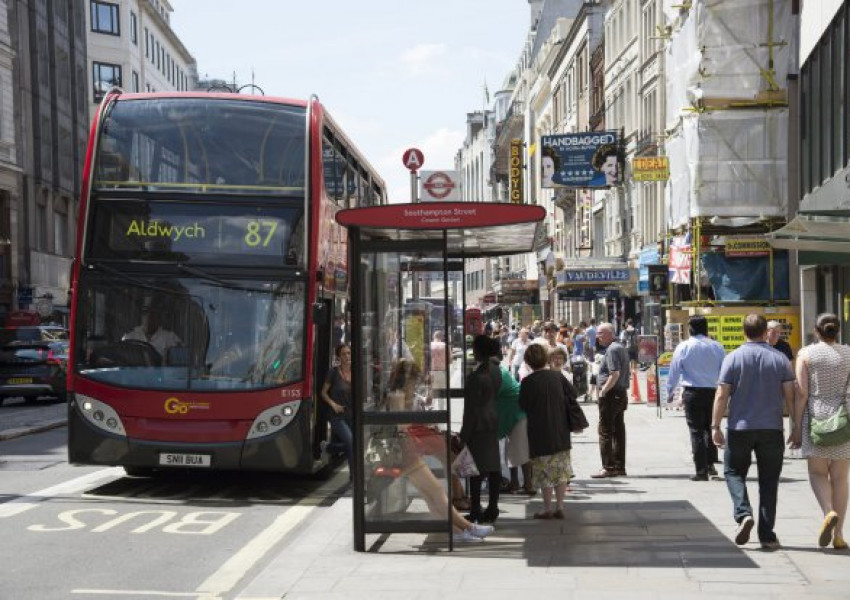 От днес влиза в сила новата схема за таксуване в лондонските автобуси