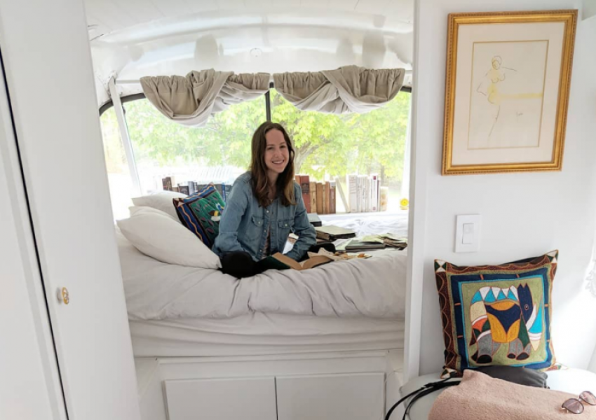 Жена превърна автобус в красив дом (СНИМКИ) 