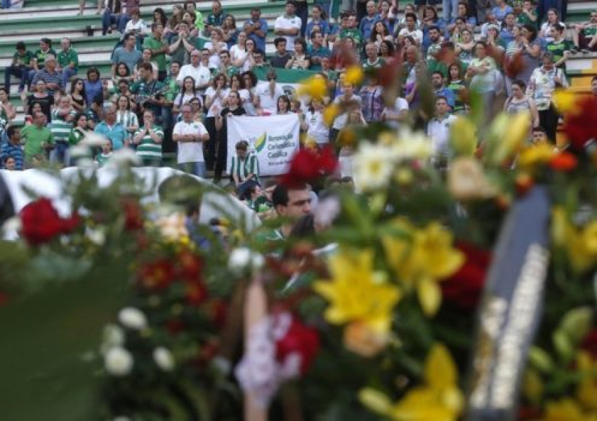 Телата на загиналите в самолетната катастрофа пристигат в Бразилия