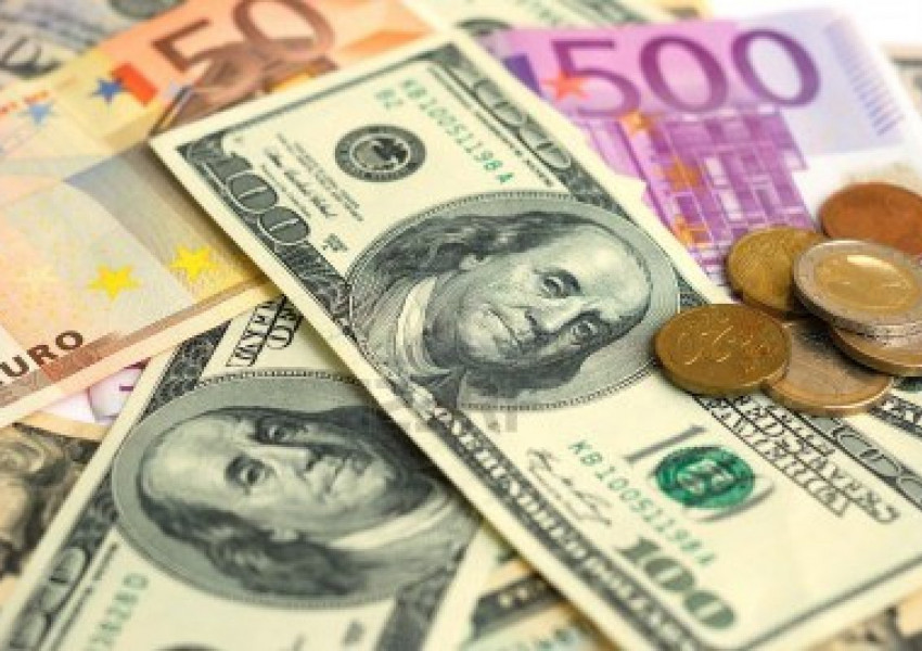 Икономисти: Скоро доларът ще стигне еврото
