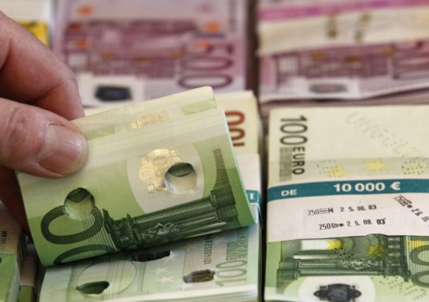 От днес пускат нови банкноти от 100 евро
