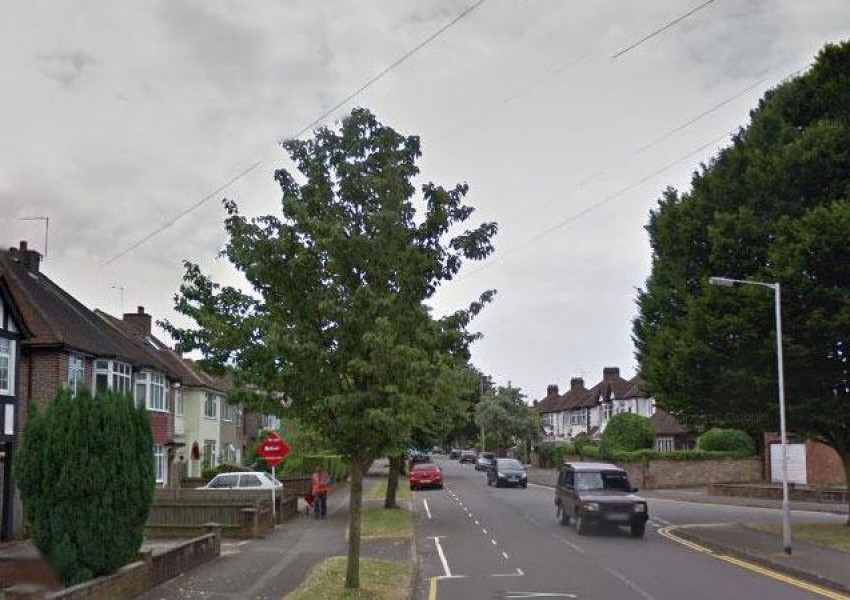 Откриха мъртви жена и 7-годишно дете в къща в Западен Лондон