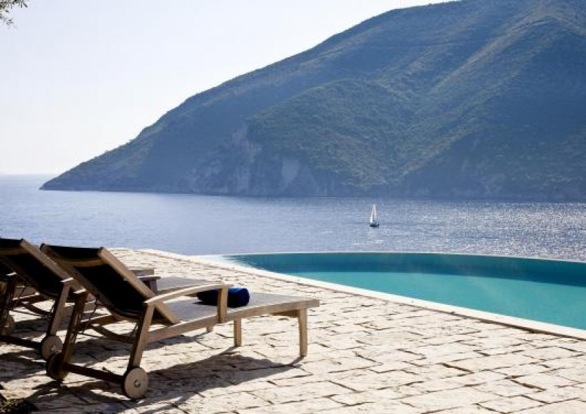 Тайният гръцки остров - по-евтин от Корфу!